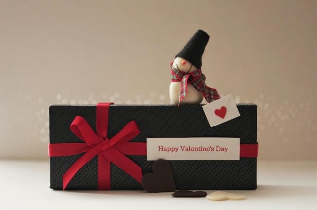 バレンタインで告白しない時の渡し方は？言葉以外の演出やテクニック